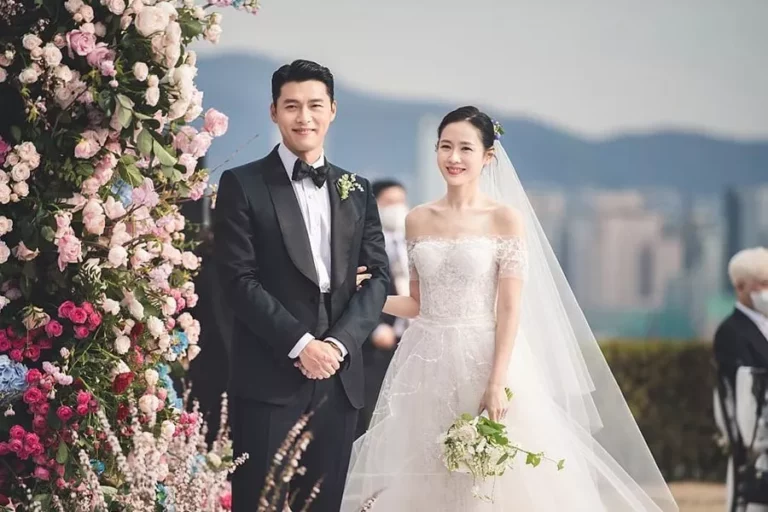 Son Ye-jin wearing Brunella & matching topper